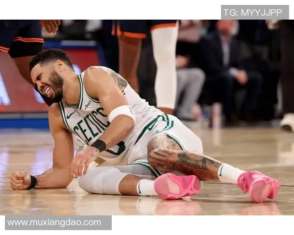 杰森塔图姆如何在NBA赛场上展现领袖风范与超凡才华