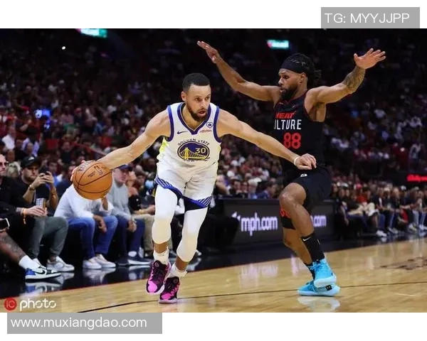 热火勇士激战勒布朗绝杀瞬间回顾与精彩分析 热火勇士激战勒布朗绝杀瞬间回顾与精彩分析